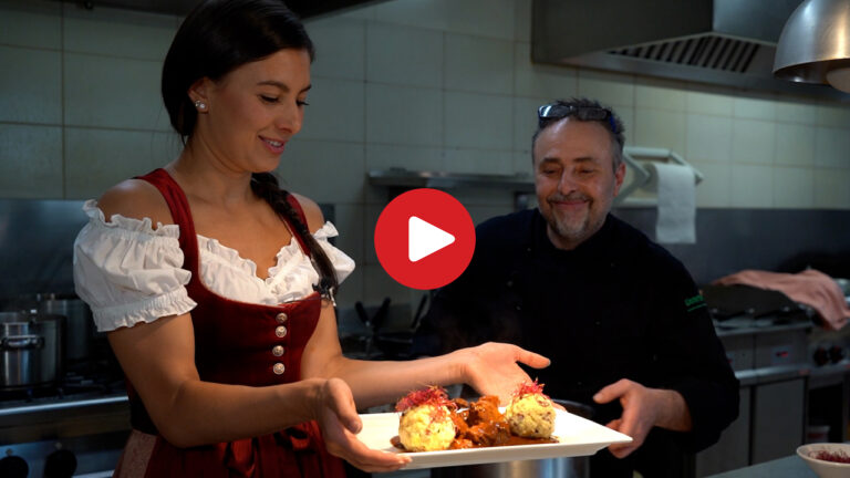 Gulasch con canederli