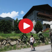 Zu Fuß von Dorf Tirol nach Meran