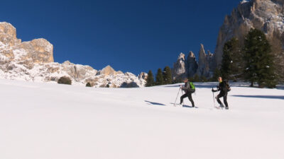 Snowshoe hiking in Tires