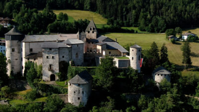 Schönheit in alten Mauern