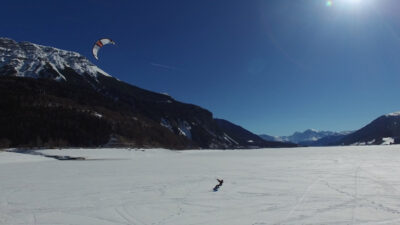 Snowkiten am Reschensee