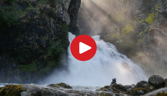 Video: Riva Waterfalls