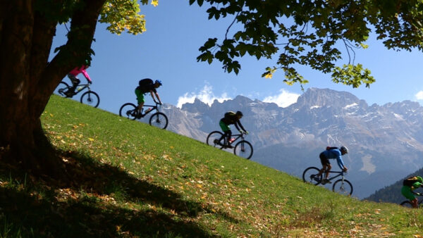 Scoprire la Val d’Ega in bici 