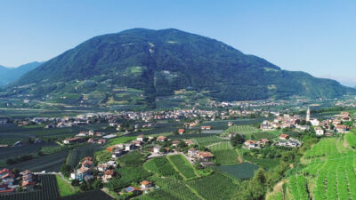Algund im Sommer